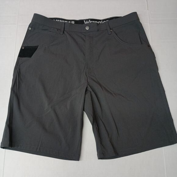 Wrangler Utility Shorts Men's Size 38 Gray Regular Fit - Picture 1 of 5